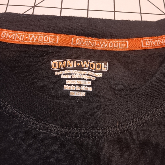 Omni-Wool Long sleeve base layer, Medium, Black, Great condition - Picture 2 of 3
